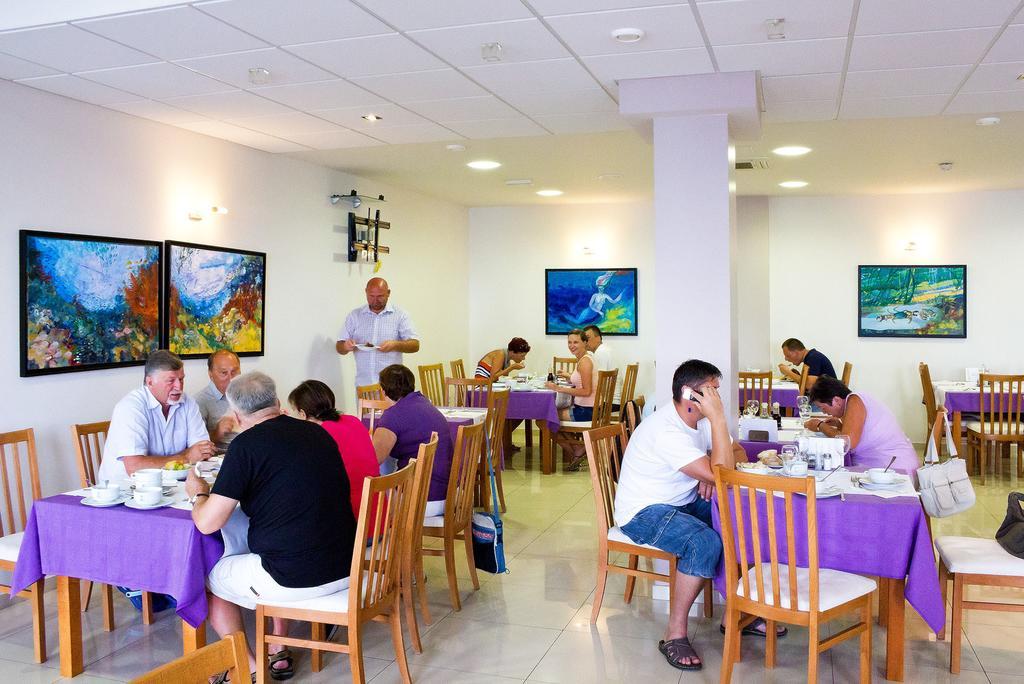 Hotel Sirena Подгора Екстер'єр фото