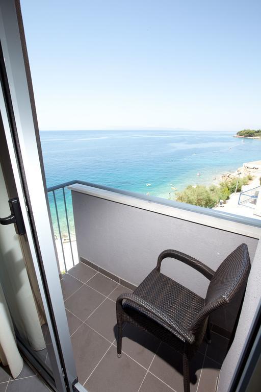 Hotel Sirena Подгора Екстер'єр фото
