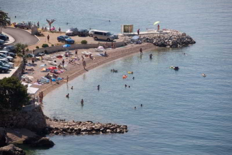 Hotel Sirena Подгора Екстер'єр фото